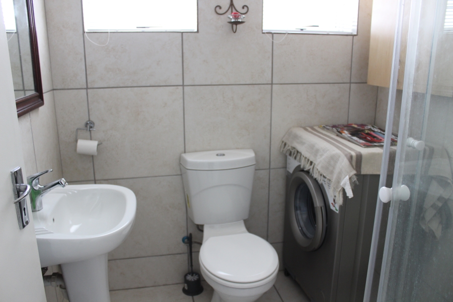 2 Bedroom Property for Sale in Olifantskop Western Cape